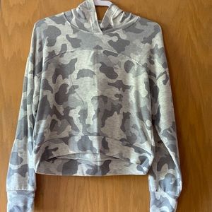 Camo Cropped Sweatshirt